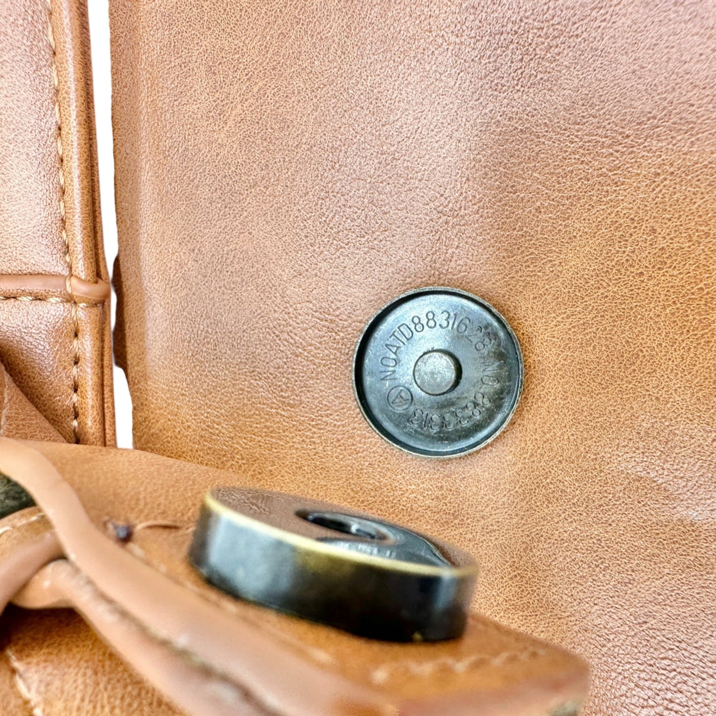 Leather Laptop Briefcase Adjustable Shoulder Strap Multiple Compartments Brown