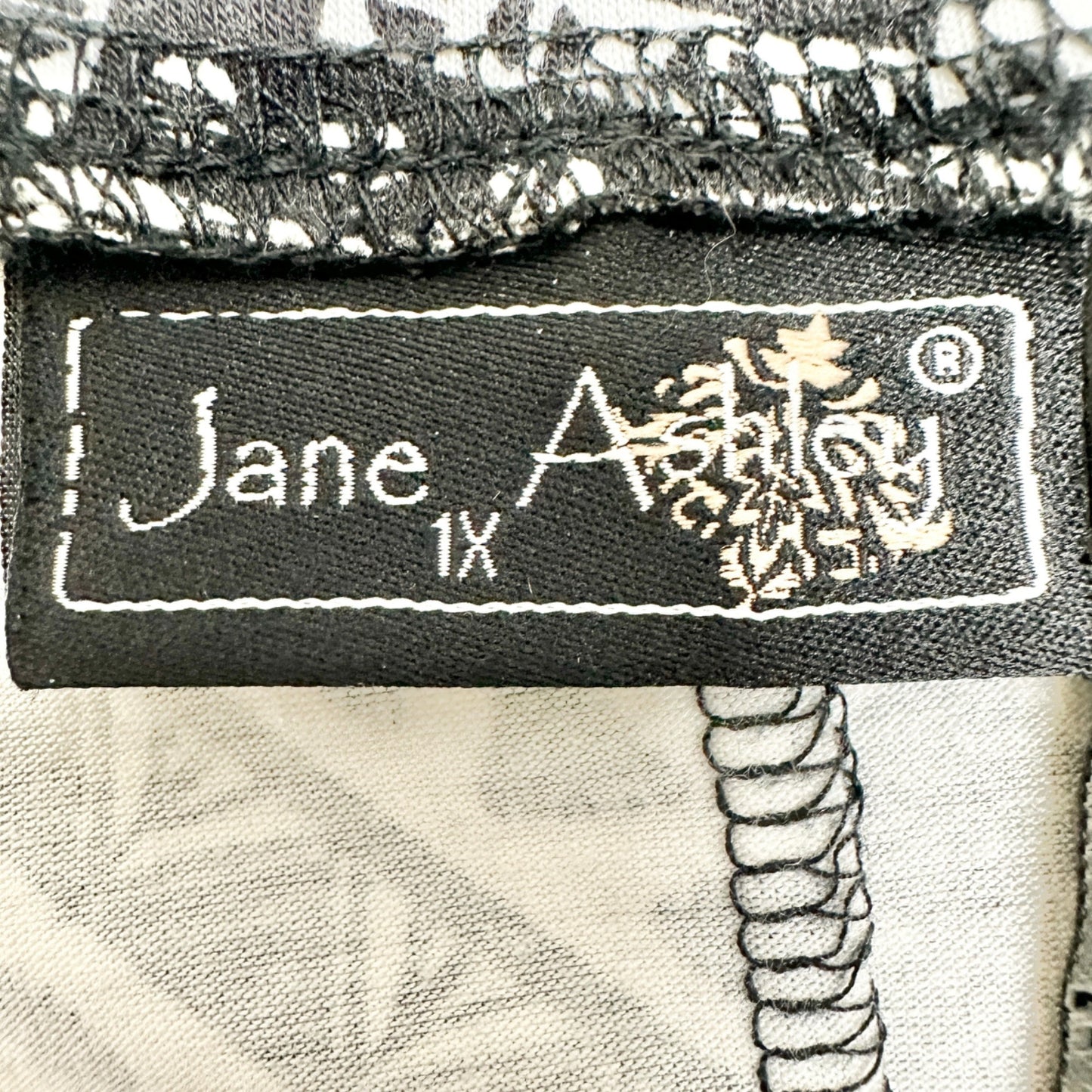 Jane Ashley Skirt Womens 1X Black White Geometric Print Poly Blend Elastic Waist