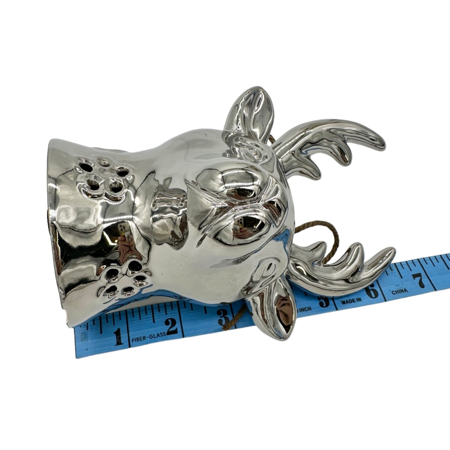 Set of 2 Reindeer Heads 1 Silver 1 White Ceramic 6in Tall x 3in Wide
