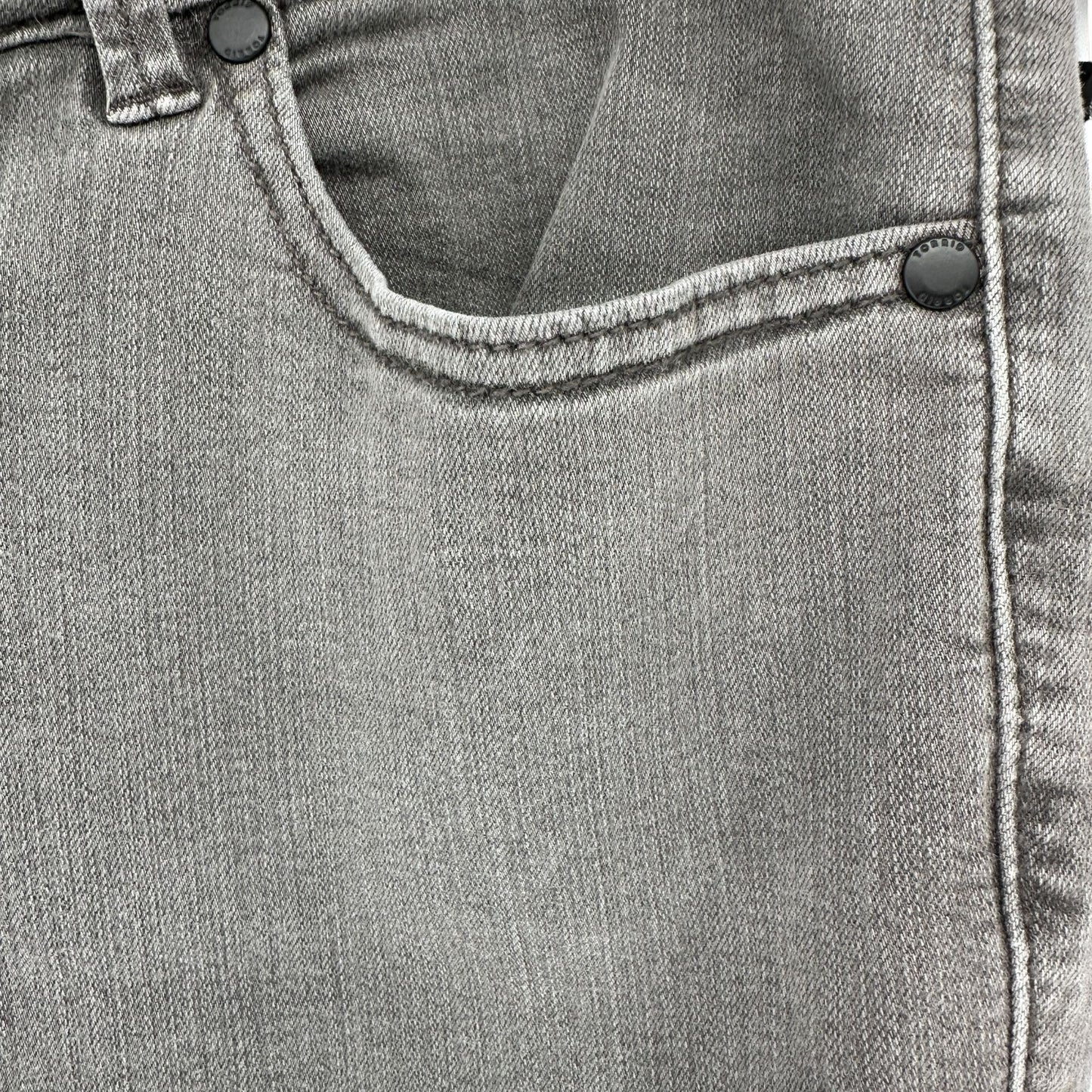 Torrid Denim Jeggings Womens 18R Gray 3 Button and Zip Fly Pockets