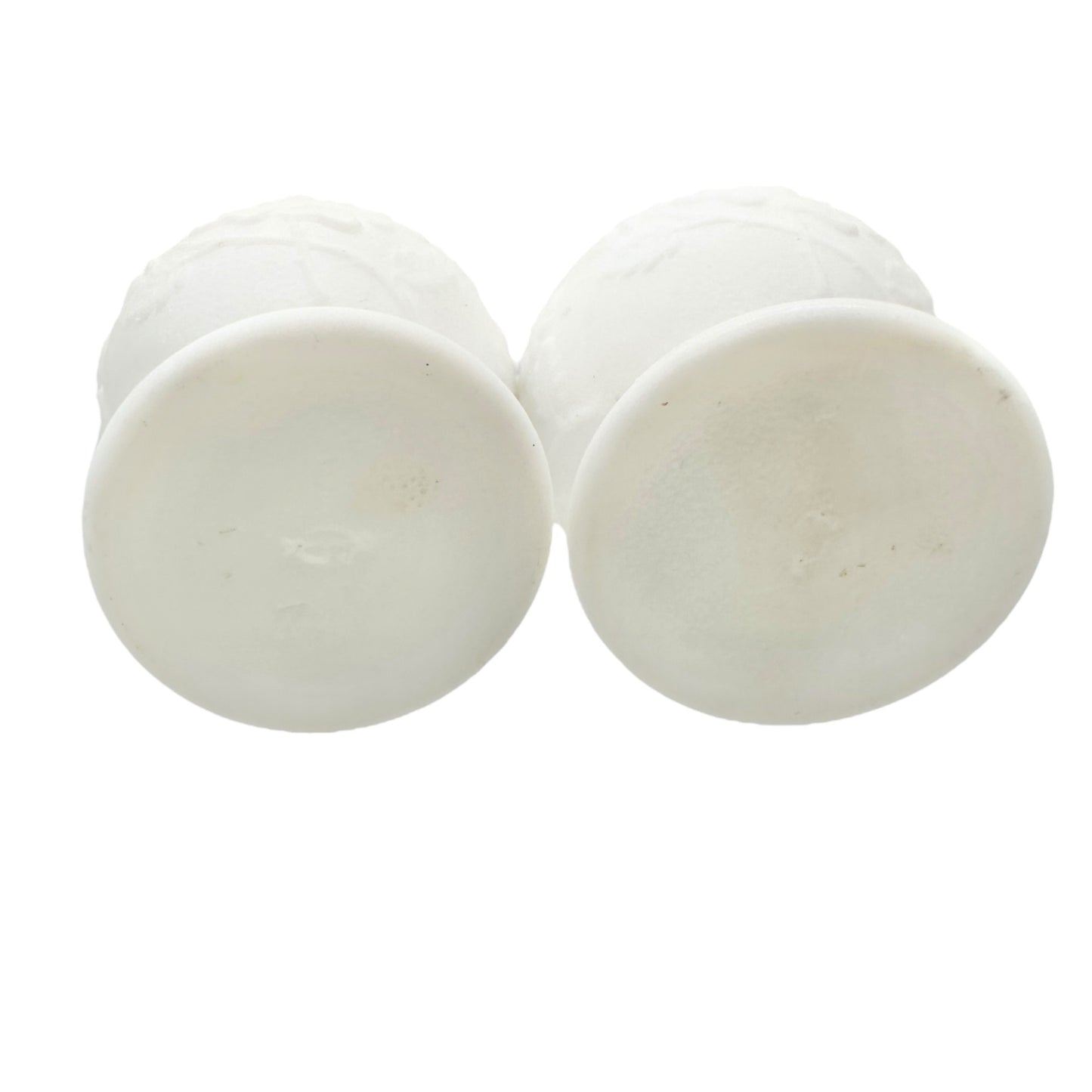 Vtg Imperial Milk Glass Ceramic Salt and Pepper Shaker Set White Silvertone Lid