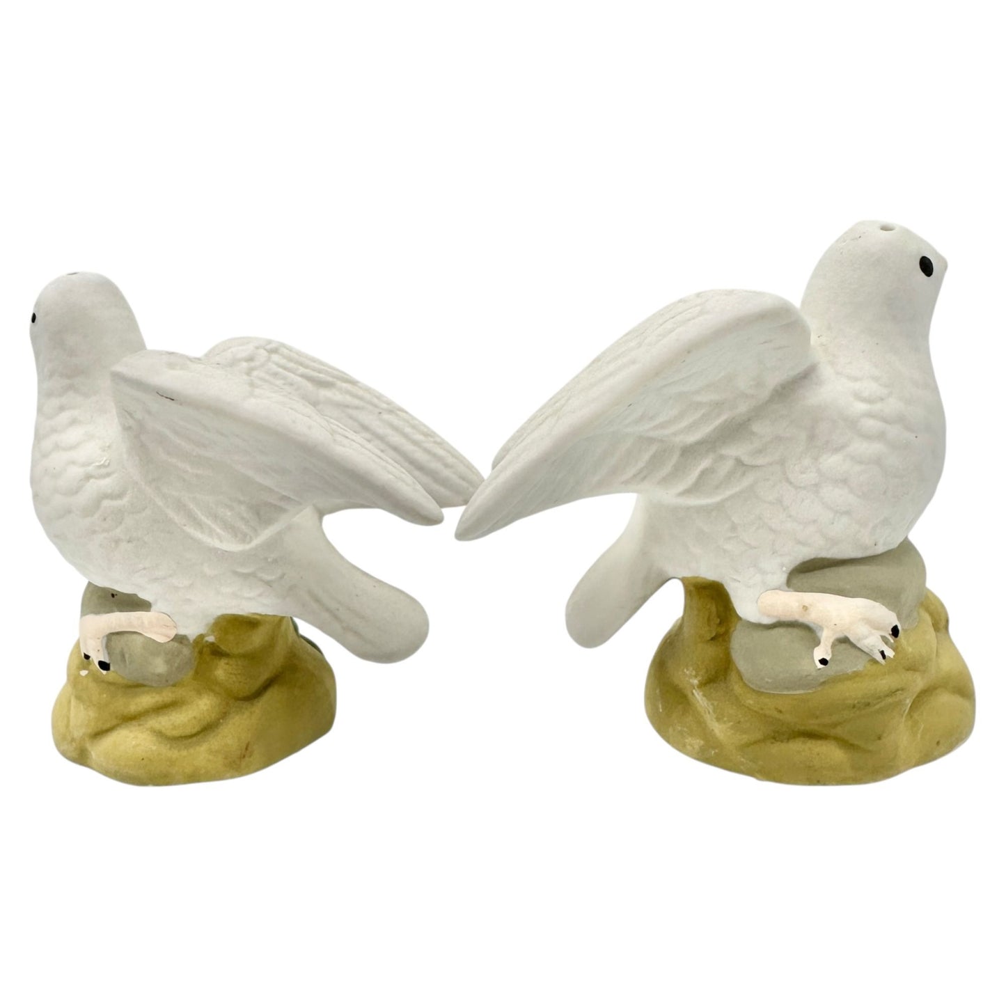 Ceramic White Doves Salt and Pepper Shakers On Floral Base 3 in Tall Vtg Decor