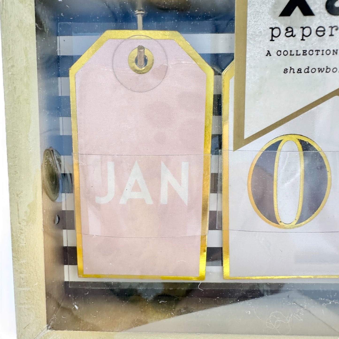 X&O Paper Goods Shadowbox Calendar 6x4.25x1 Gold Frame Manually Change Date NIP