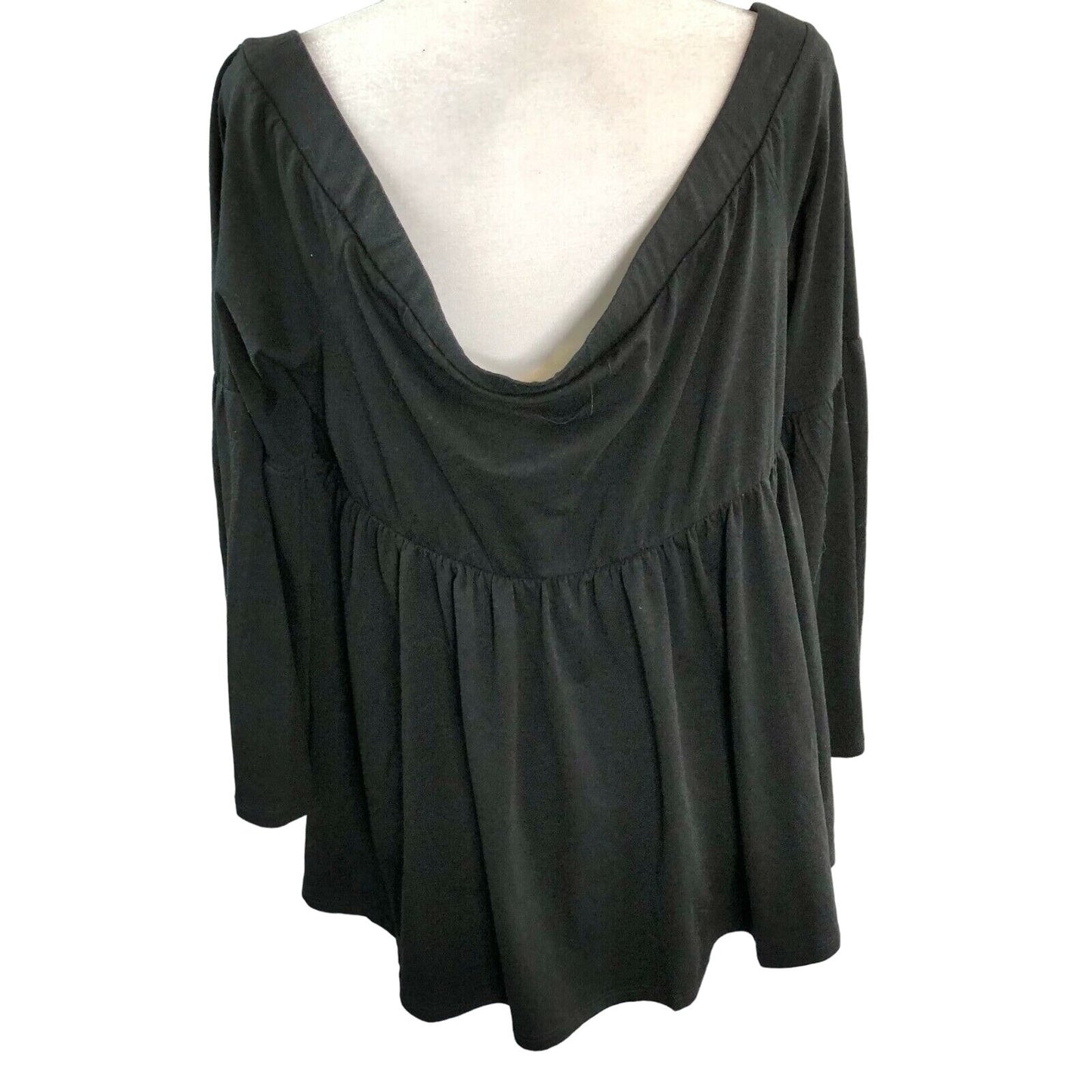 Torrid Black Off Shoulder Bell Knit Top Size 2 Bell Sleeves Elastic Waist