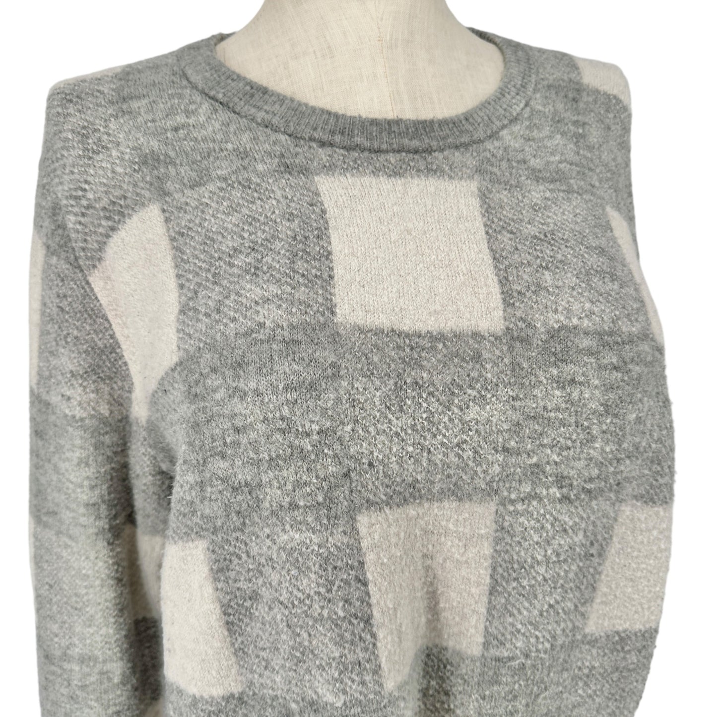 Old Navy Sweater Womens XXL Gray White Plaid LS Super Soft Acrylic/Nylon Blend