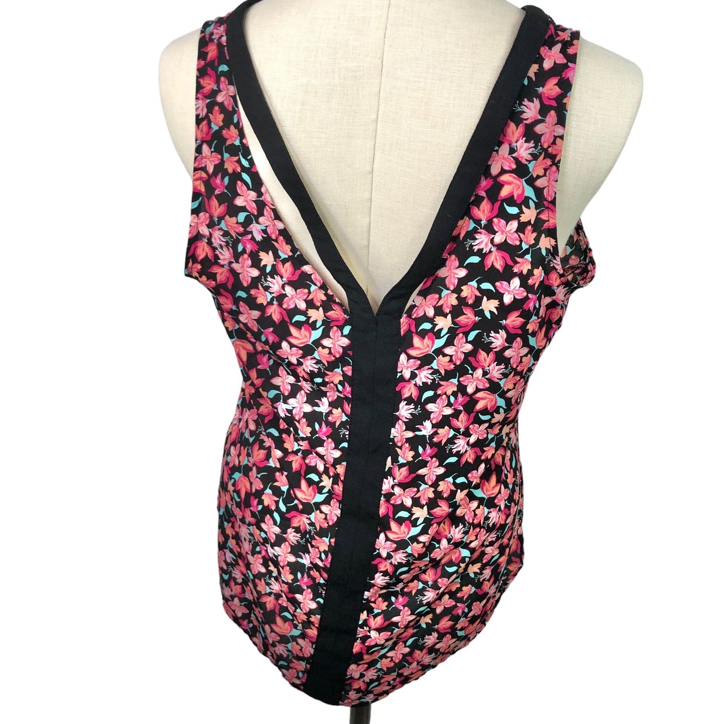 Candie's Cutout Tank Top Women's M Floral Print Sleeveless V-Neck Black Pink