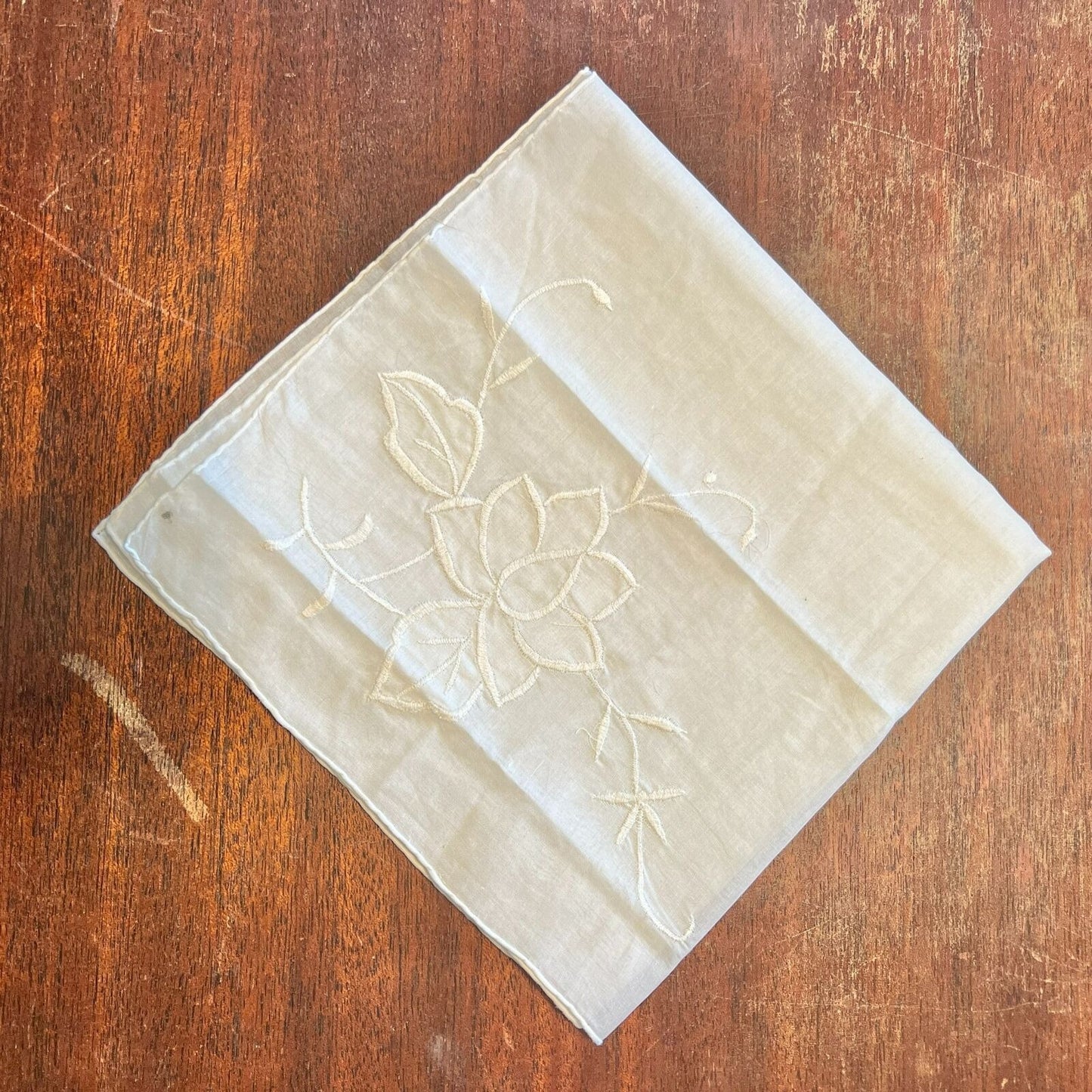 Vintage Linen Handkerchief Womens 14.5 x 14 Ivory Embroidered Flower