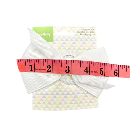Simplicity Grosgrain Bows Set of 6 White With Heart Clips on Back Hair Packages