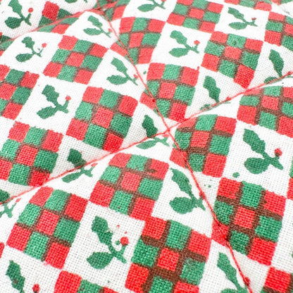 Basket with Removeable Bi-Fold Top White Red Lining Holly Berry Quilted Top EUC