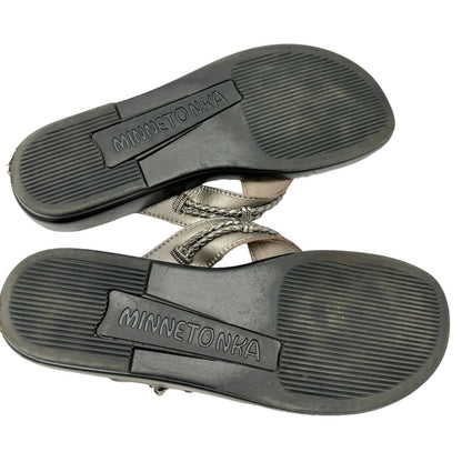 Minnetonka Sandals Women's 10 Pewter Leather Upper with Silver Accents