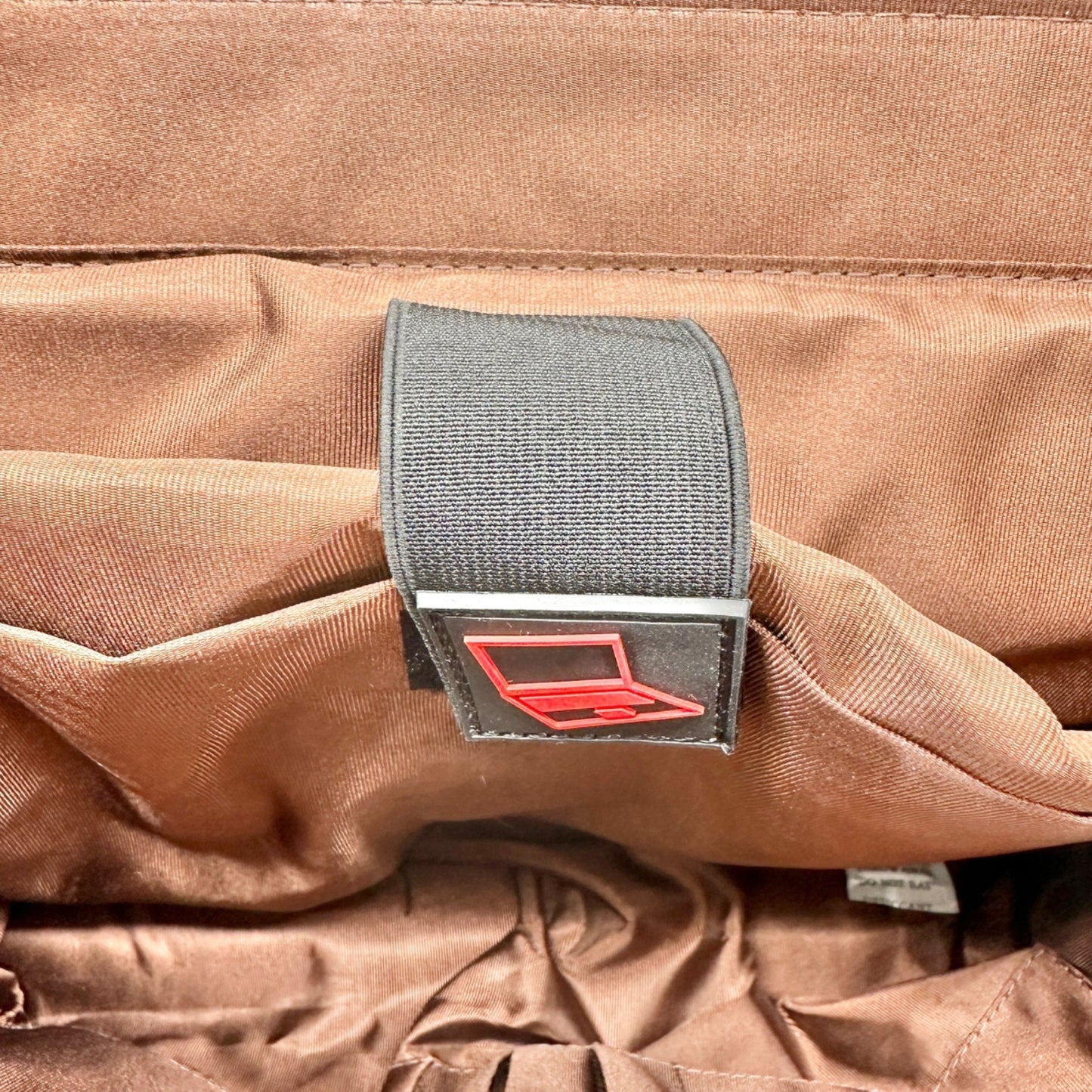 Leather Laptop Briefcase Adjustable Shoulder Strap Multiple Compartments Brown