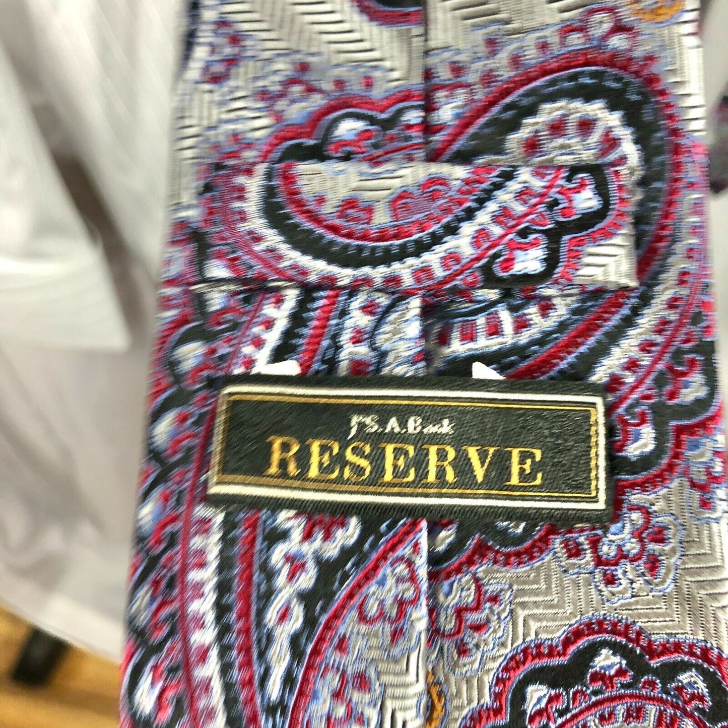 Jos A Banks Men's Suit/Shirt/Tie Set Gray White purple paisley 50 long 45 waist
