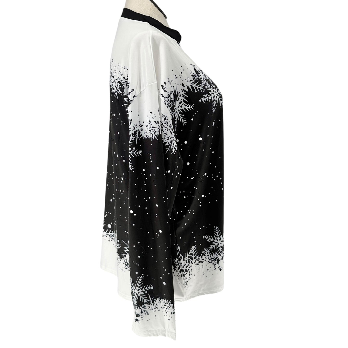 Snowflake Print Womens Top fits like 3XL US Black White LS V-Neck Poly Spandex