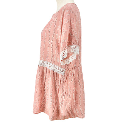 Haptics Blouse Womens M Pink Floral Print Pullover Short Sleeves Lace Details
