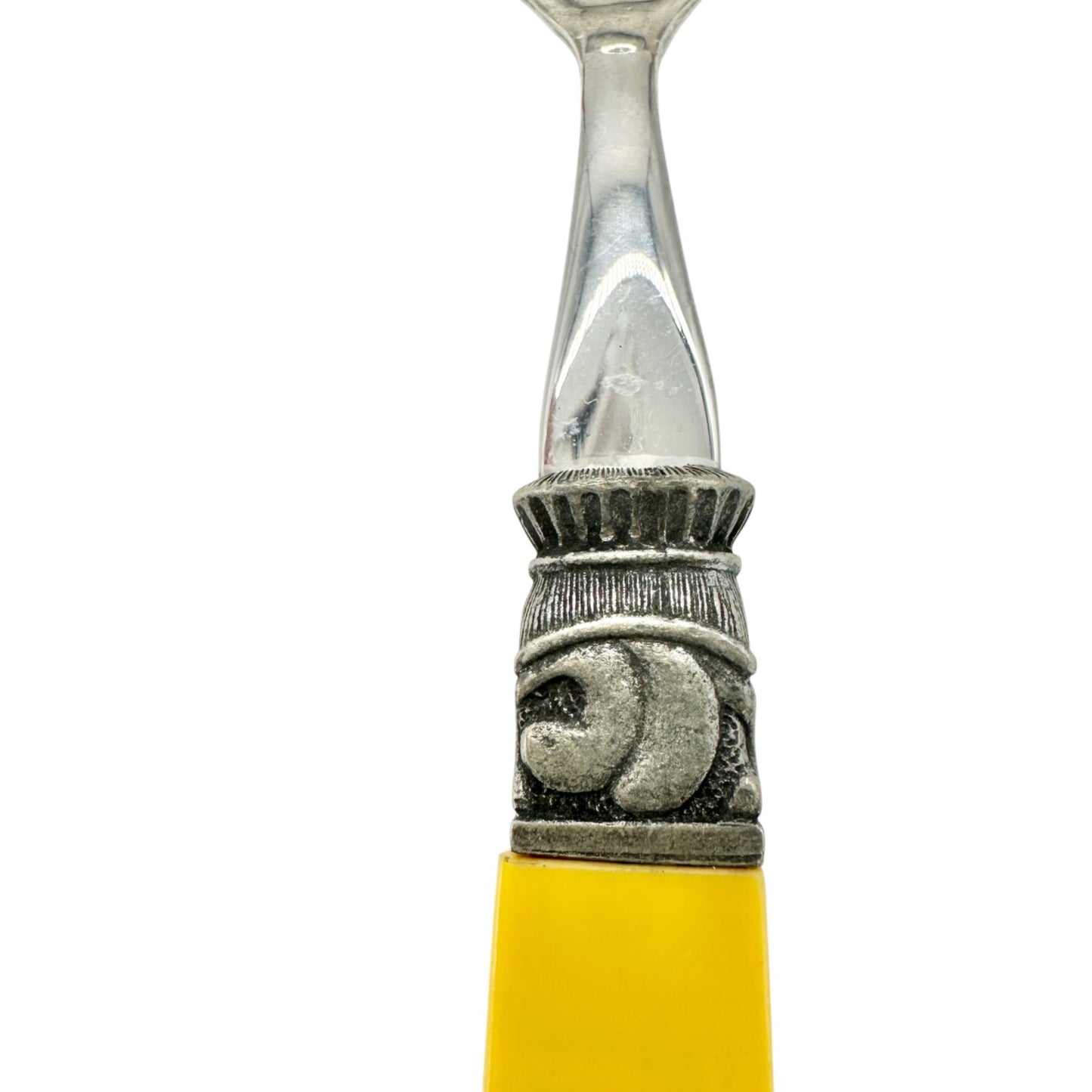40 Piece Cutlery Set Yellow Handles with 8 ea Knives Forks Spoons Dessert Forks