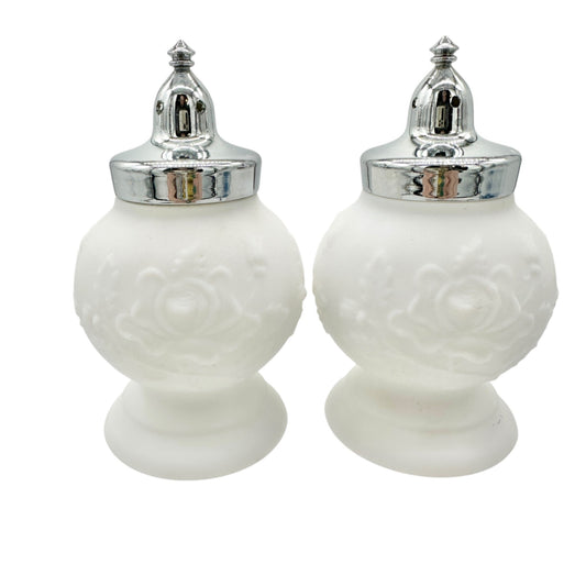 Vtg Imperial Milk Glass Ceramic Salt and Pepper Shaker Set White Silvertone Lid
