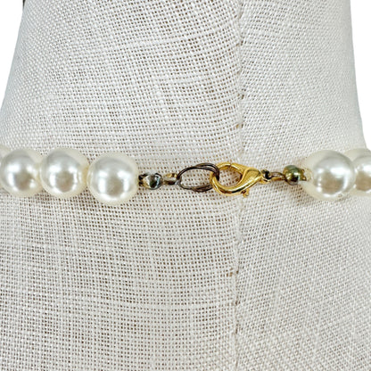 Classic Faux Pearl Necklace With Gold-Tone Clasp Graduated Size Beads