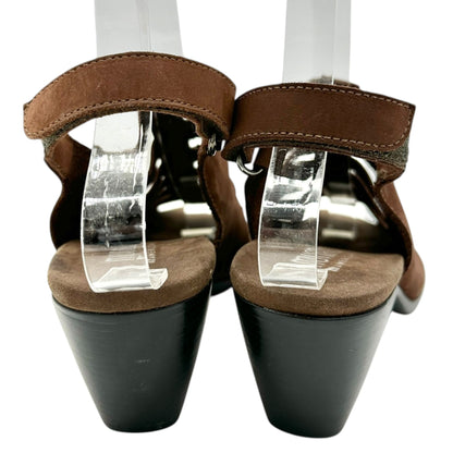 Munro American Slingback Sandals Womens 8.5N Brown Suede Cutout Design 2" Heel