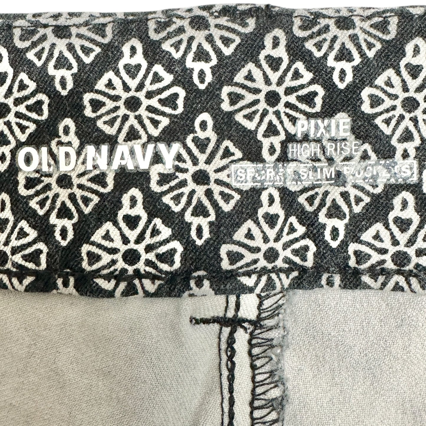Old Navy Pixie Pants Womens Size 18 High Rise Slim Ankle Black White Patterned