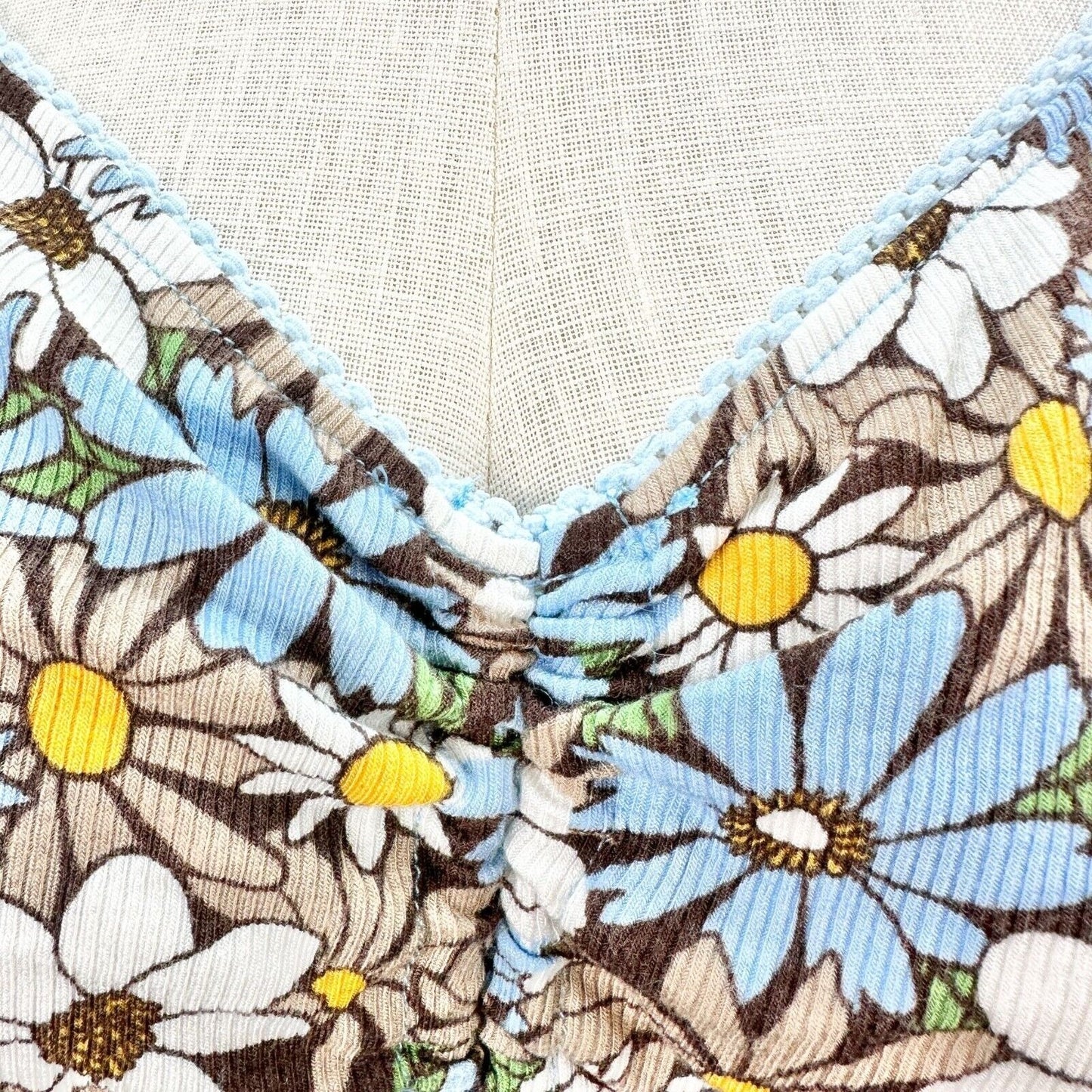 Cato Est 1946 Top Womens Size 22/24 Floral Ruched Blue White Brown SS Stretchy