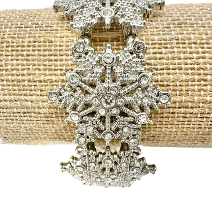 Vintage Inspired Silver Tone Snowflake Stretch Bracelet With Rhinestone Accents