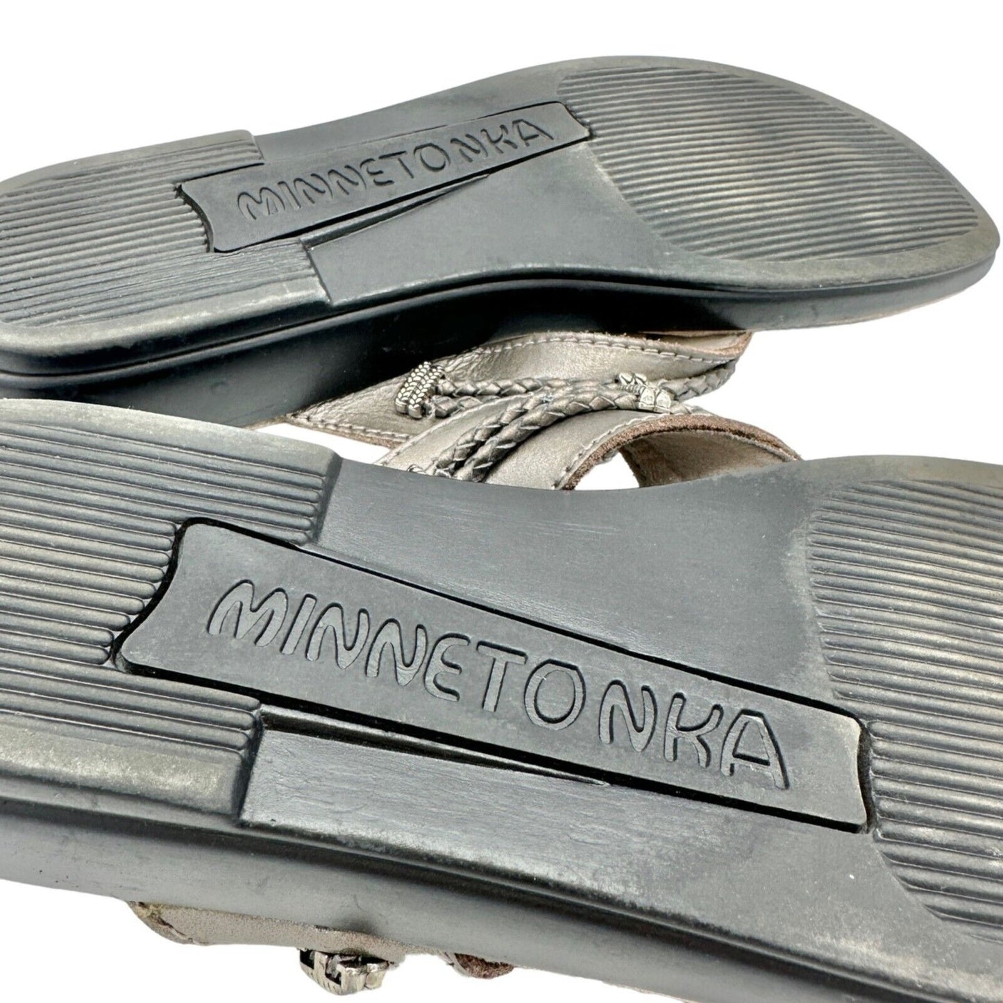 Minnetonka Sandals Women's 10 Pewter Leather Upper with Silver Accents