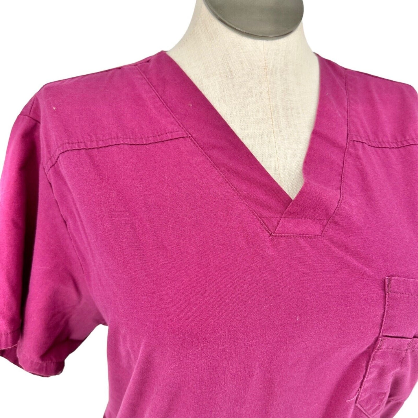 Dickies Women's Scrub Tops M Burgundy SS 5 Pockets V-neck Badge Holder