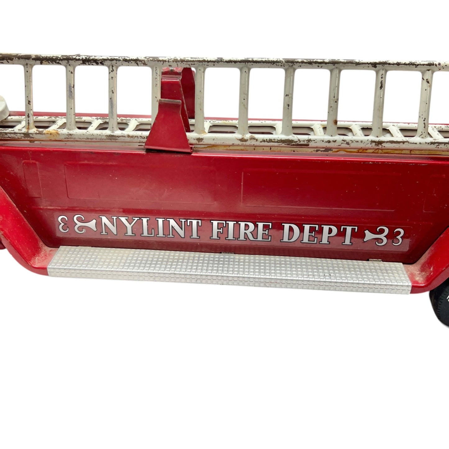 Vintage Nylint Fire Dept 33 Toy Fire Truck Extendable Ladder Metal Collectible