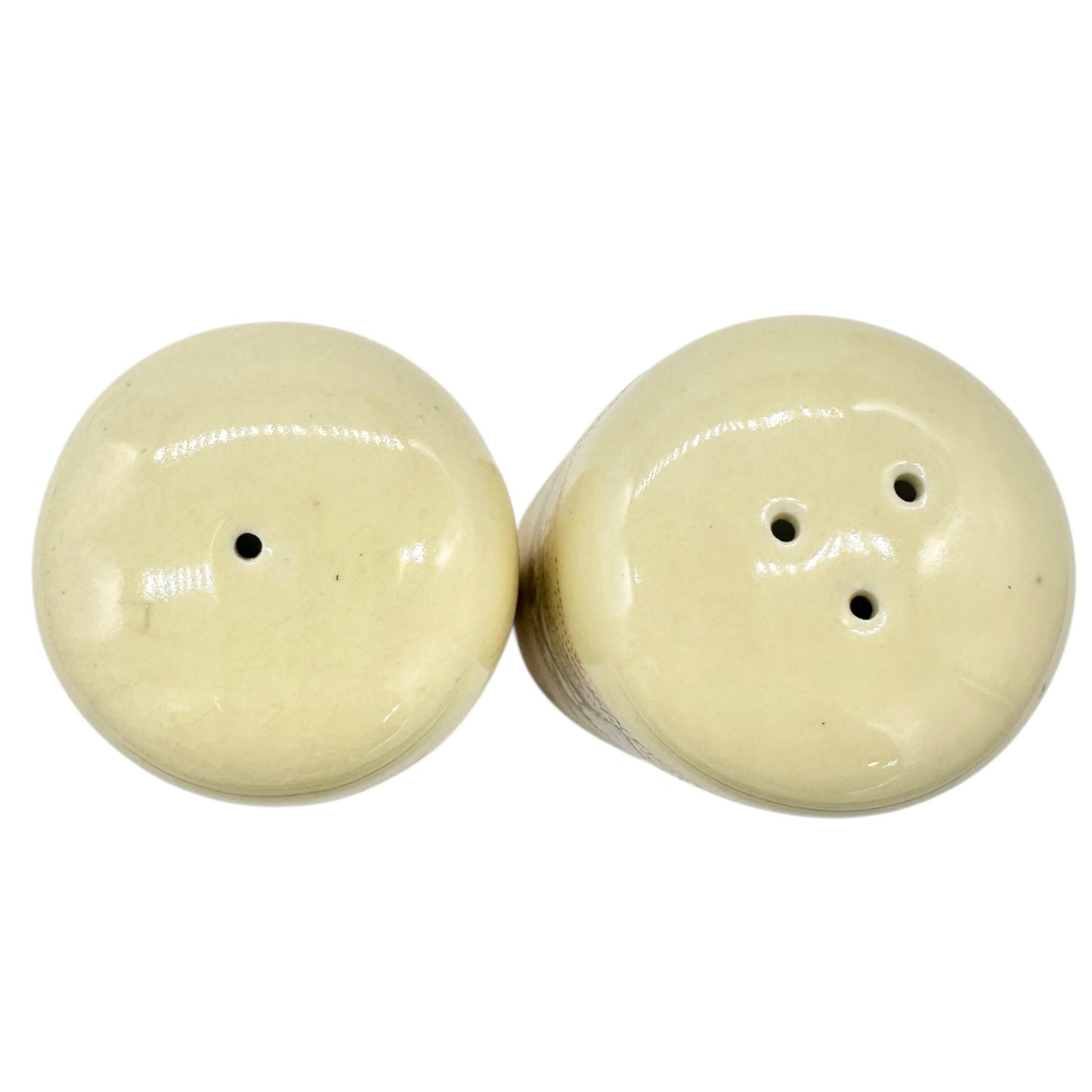 Vtg Myrtle Beach Ceramic Salt and Pepper Shakers Beach Shell Design 3" Souvenir