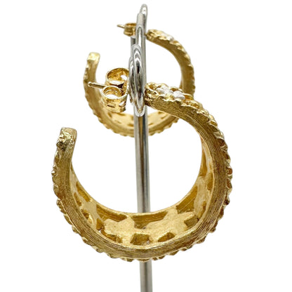 Vintage Gold-Tone Filigree Hoop Earrings With White Floral Accents 1 inch Dia