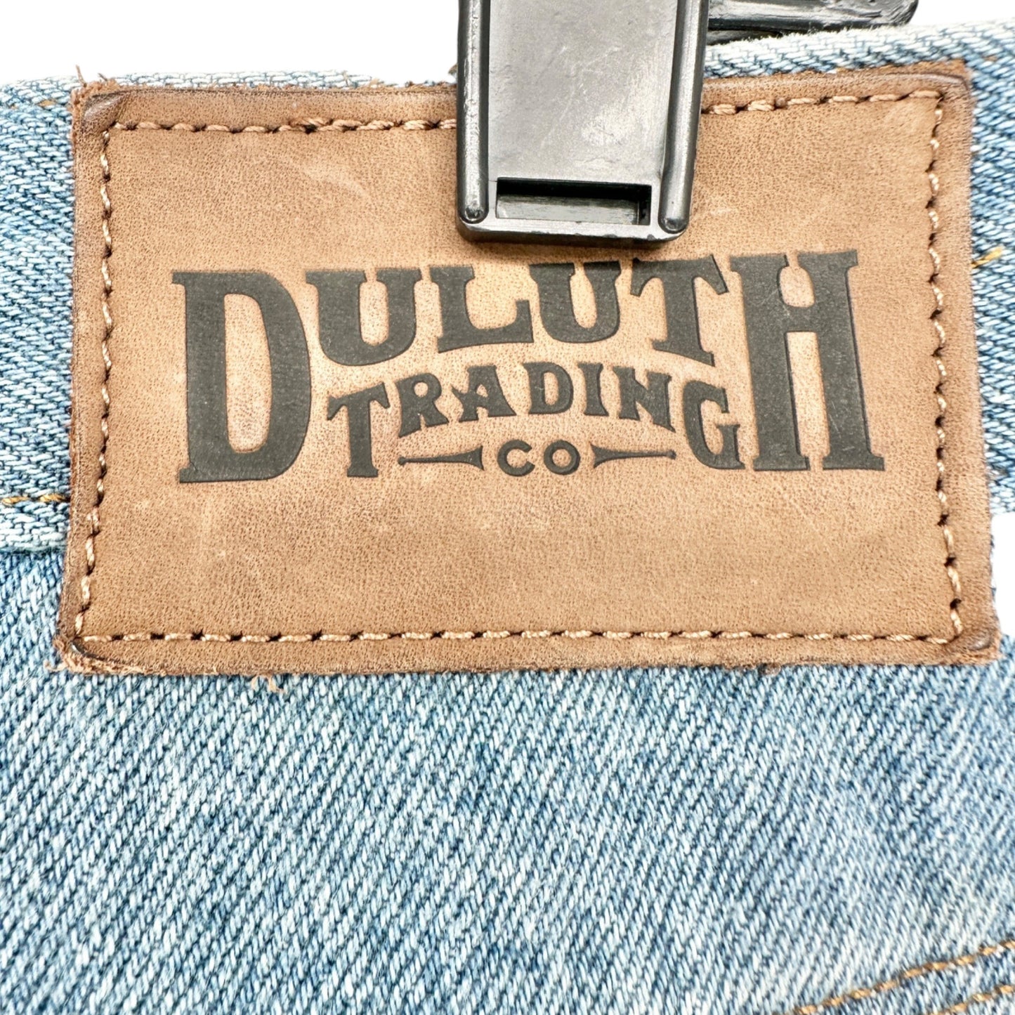 Duluth Trading Co Relaxed Fit Jeans Mens 38x32 Light Blue Cotton Denim Pockets