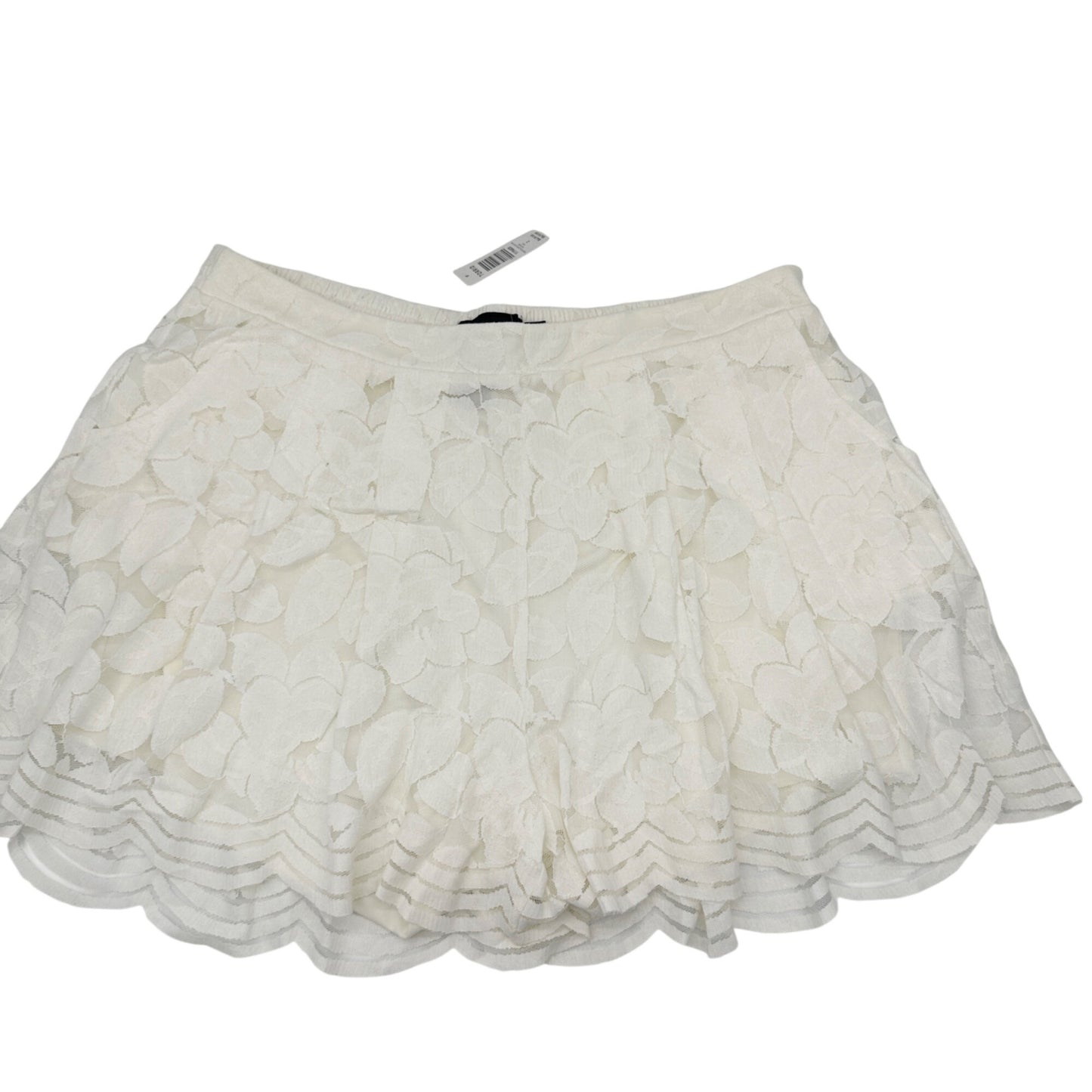 Torrid 2X Ivory Scalloped Lace Shorts Womens Elastic Waist Floral Overlay Light