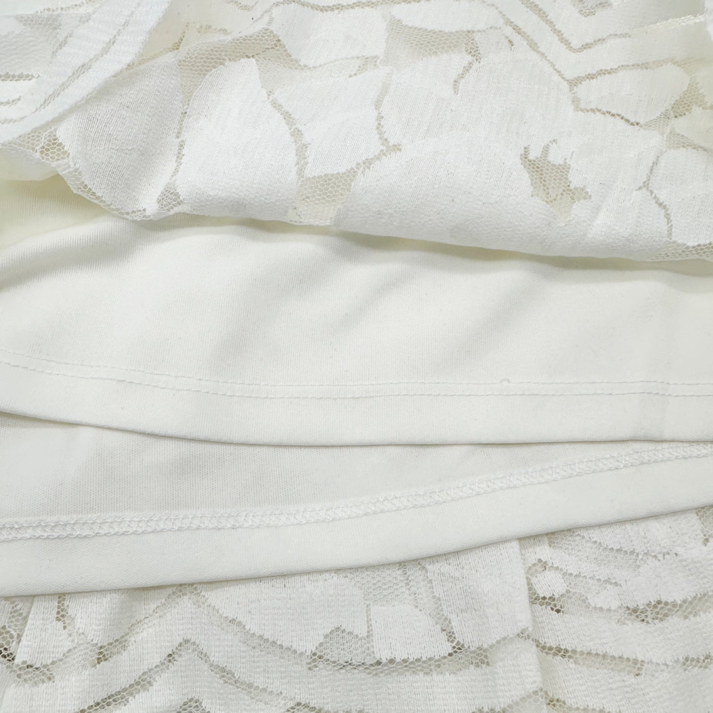 Torrid 2X Ivory Scalloped Lace Shorts Womens Elastic Waist Floral Overlay Light
