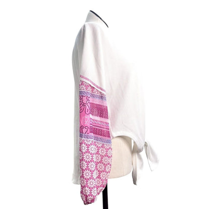 Baea Top Women's 2X White Waffle Knit Pink Pattern Long Sleeve Button Vneck NEW