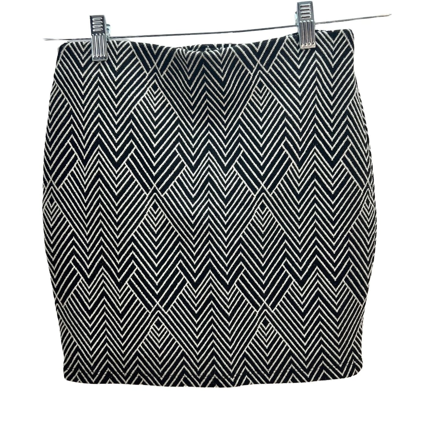 Zara Trafaluc Fall Winter Collection Pencil Skirt S Black White Zigzag NWT