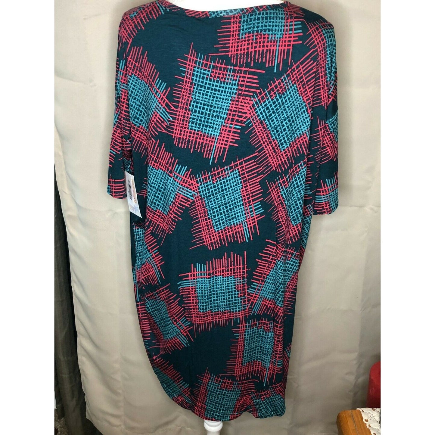 LuLaRoe RETIRED Irma Women's Size M Red & Green mid-length sleeves NWT