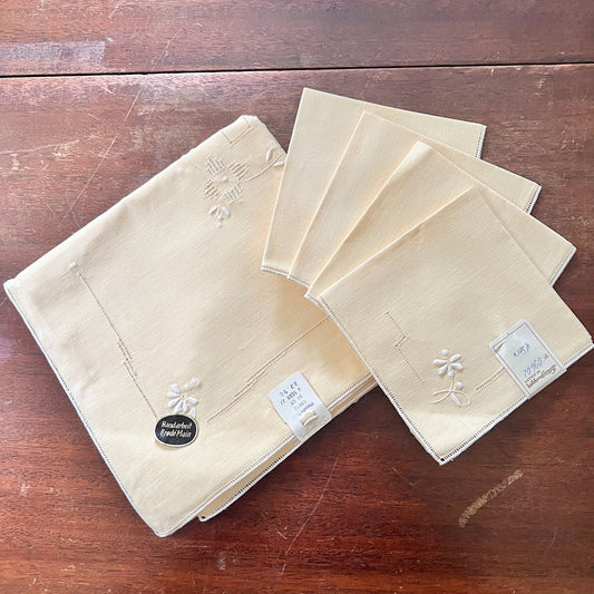 Vintage Brode Main Tablecloth and 4 Napkins Yellow Embroidered Flowers With Tag
