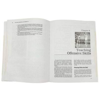 Coaching Basketball Successfully by Morgan Wootten with Dave Gilbert