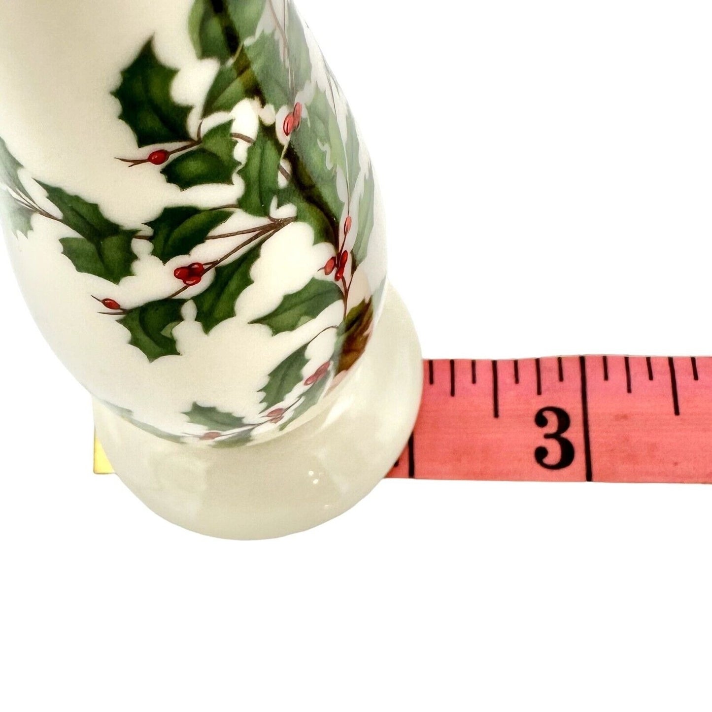 Lenox Holiday Christmas Bud Vase 7.5 x 2 Beige Gold Trim Holly