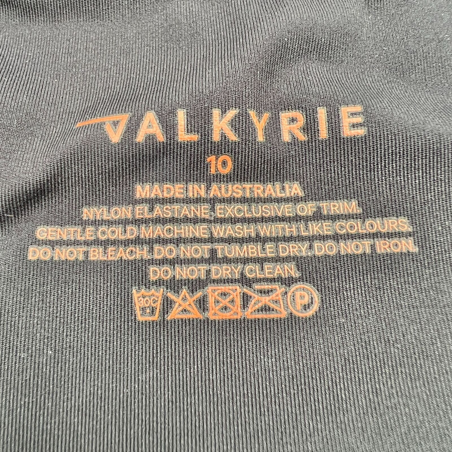 Valkyrie Leggings Womens Size 10 Black inseam 25 in Side Pockets